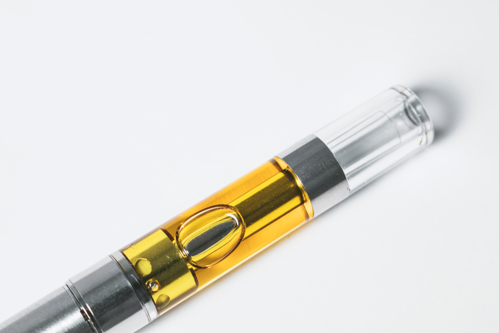 Understanding the Difference Between RSO and Distillate